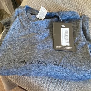 Pretty Little Thing t shirt